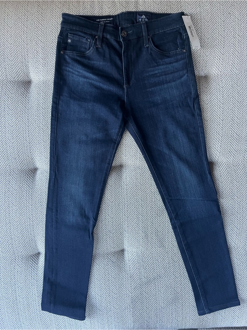 NWT Ag Adriano Goldschmied Women's The Farrah Skinny Jeans, Hight Rise